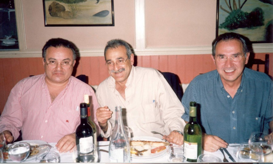 45 - En el restaurante Oasis - 2002